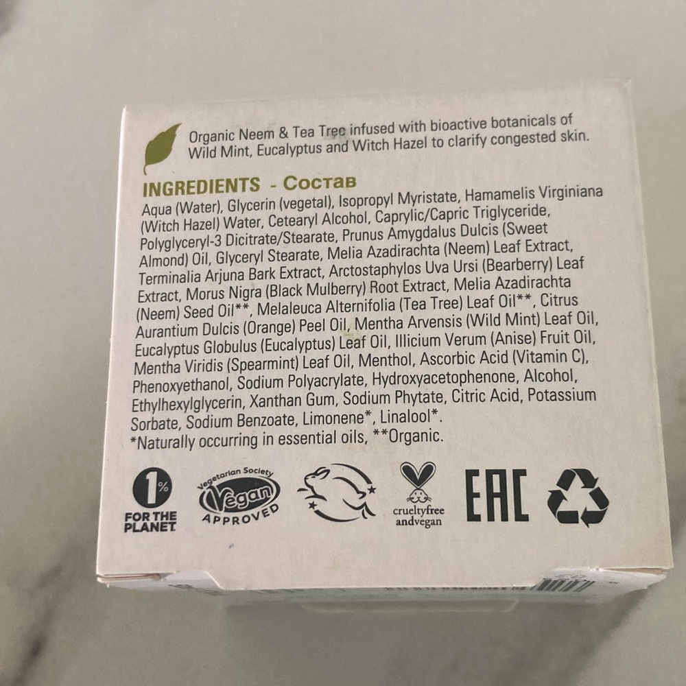 Urban Veda Neem + Tea Tree Oil-Control Purifying Day Cream — Green - Picture 5 of 15